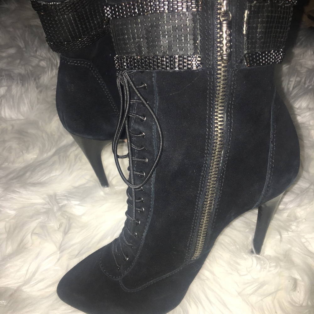 Women’s 7M high heel lower calf boot!
